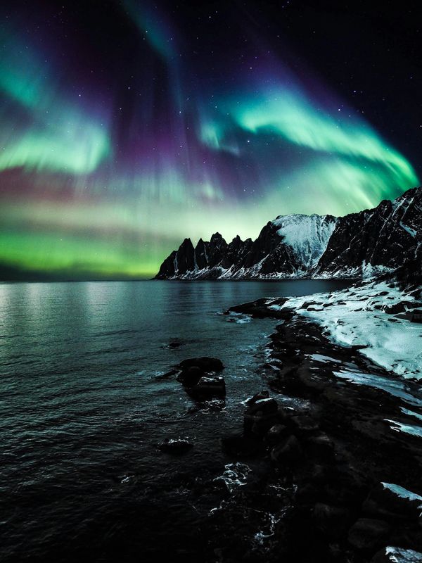 Aurora Borealis, Arctic Circle, Campervan, motorhome, winter trip, skiing, camper.