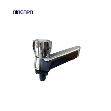 Chrome-plated water tap with a lever handle by Niagara.