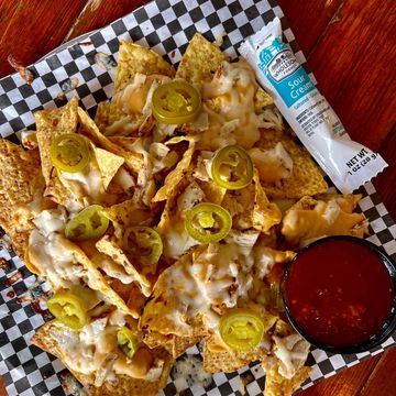 chicken beer cheese nachos from textile brewing company in dyersville iowa