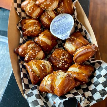 everything bagel pretzel bites from textile brewing company dyersville iowa