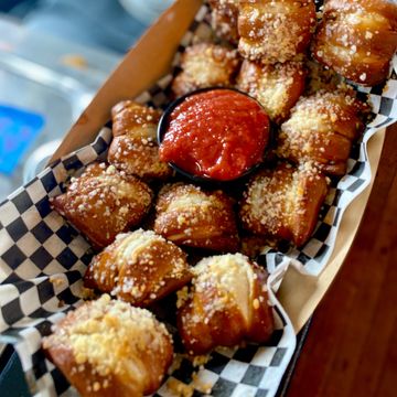 garlic parmesan pretzel bites from textile brewing company dyersville iowa