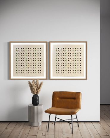 papeles en relieve, colores primarios, arte tridimensional, textura visual, movimiento, decoración moderna, galerías de arte, arte contemporáneo, instalaciones creativas.