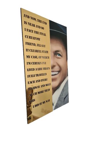 Arte contemporáneo
• Ilusión óptica
• Panel multicolor
• Diseño dinámico
• Profundidad visual
• Decoración moderna
• Oficinas
• Pasillos
• Espacios contemporáneos
• Punto focal
• Vibrante paleta de colores
• Sofisticación
• Movimiento visual
• Arte abstracto
• Instalación de art