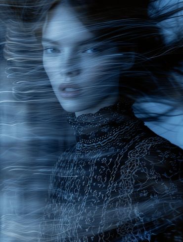 fotografía artística, tonos azules, efecto de movimiento, atmósfera mística, mundo de sueños,