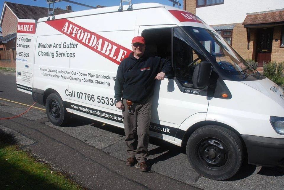 Professional window cleaning and gutter clearance & UPVC Restration across Poole and Bournemouth