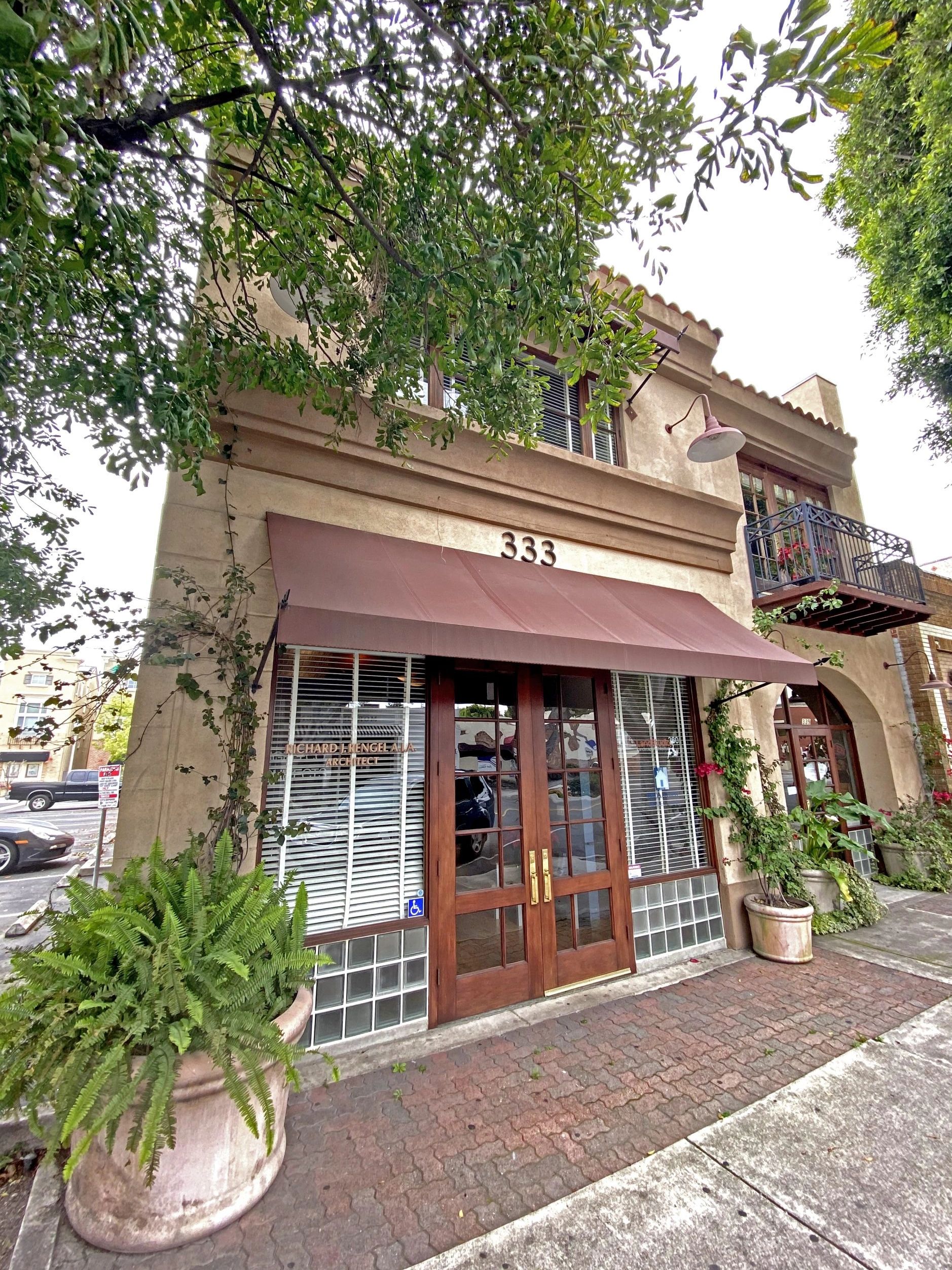 333 El Camino Real - headquarters