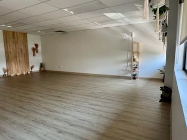 Non-heated yoga room at Empow3r Yoga in Littleton