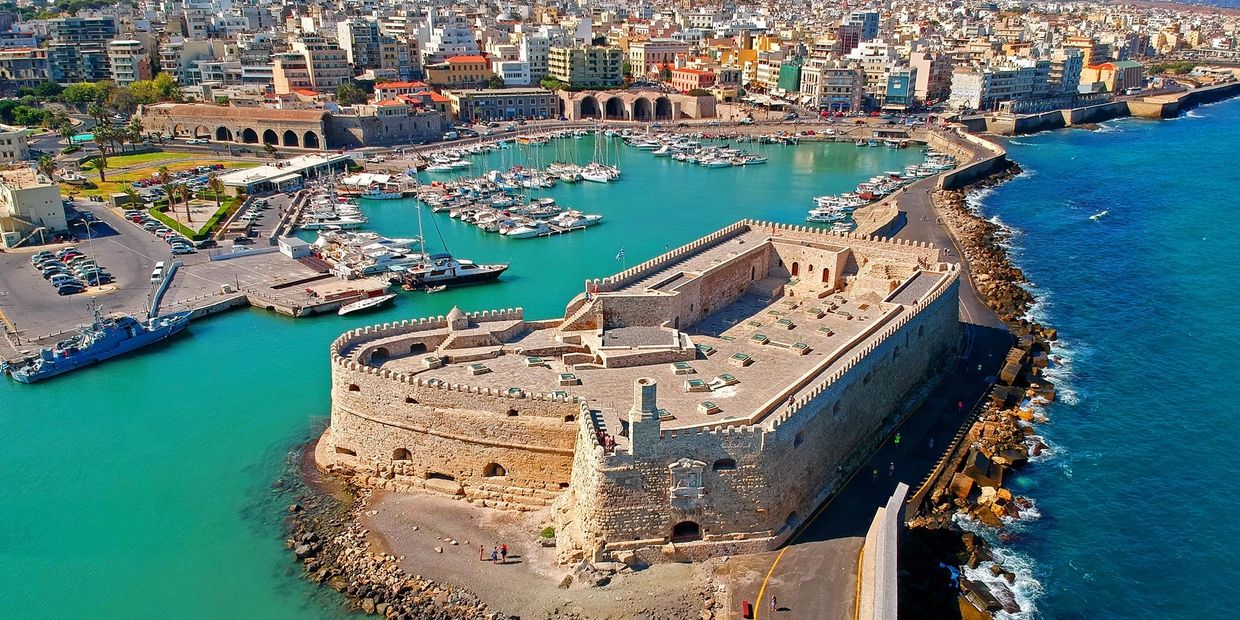 HERAKLION CRETE CHEAP CAR RENTAL AGENCY FREE HOTEL DELIVERY NO HIDDEN EXTRAS 7 10 14 DAYS PRICE