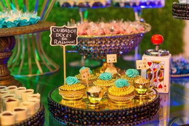 Casa de Festas 15 anos buffet Felicitá eventos alice no país das maravilhas manaus Salão de Festas 