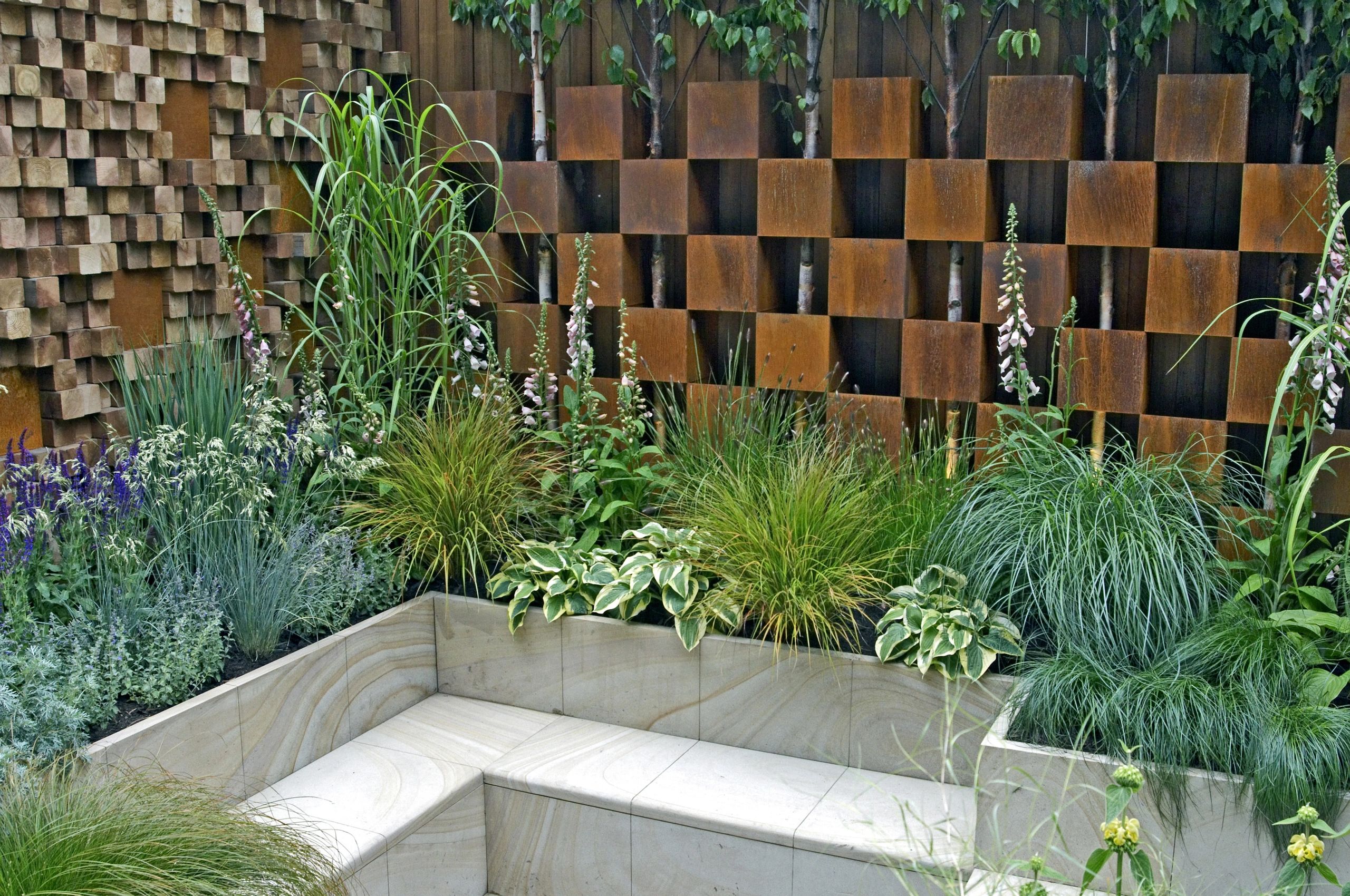 HARKNESS GARDENS LANDSCAPING SERVICES logo