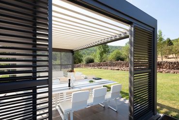 Patio Cover aluminum Louvered Roof  pergola outdoor structure luxury living StruXure Azenco