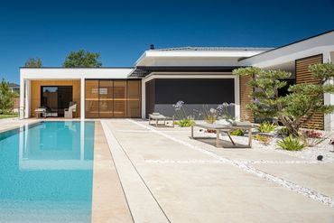 Patio Cover aluminum Louvered Roof  pergola outdoor structure luxury living StruXure Azenco