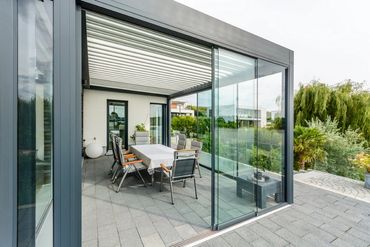 Patio Cover aluminum Louvered Roof  pergola outdoor structure luxury living StruXure Azenco