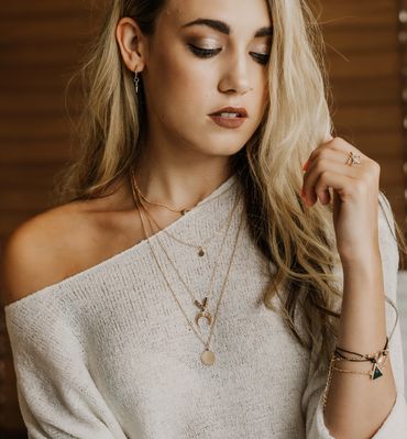 Jewellery 
Branding photo session
Small business
Maya Jasinska MUAH
Headshots
Photographer