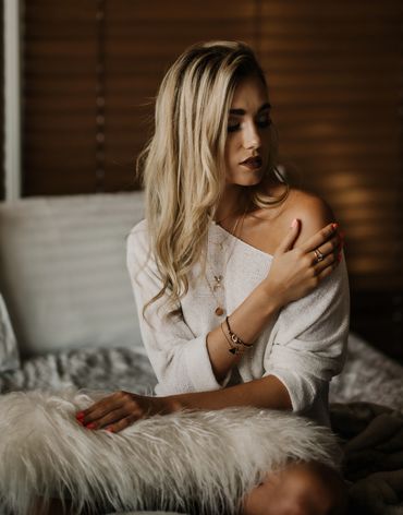 Jewellery 
Branding photo session
Small business
Maya Jasinska MUAH
Headshots
Photographer