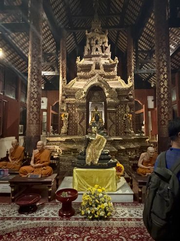 Chang Mai evening temple tour