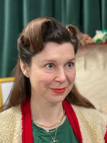 Taster Hair of Victory rolls