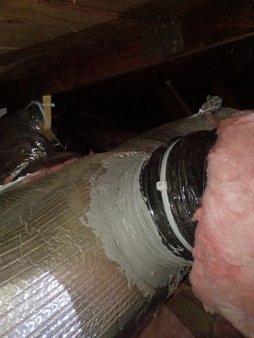 Insulated duct joint sealed with mastic in an attic.
Hartville,MO