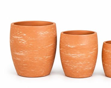 Set of four terracotta pots of varying sizes.