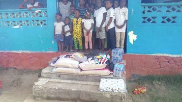 Community of Hope Orphanage
Receiving a donation 5-13-20