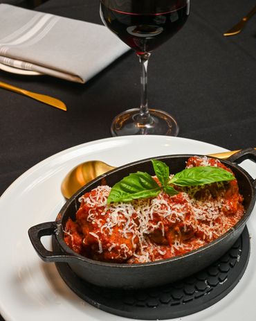 Mangia E Bevi Italian meatballs in marinara appetizer Massapequa Park NY