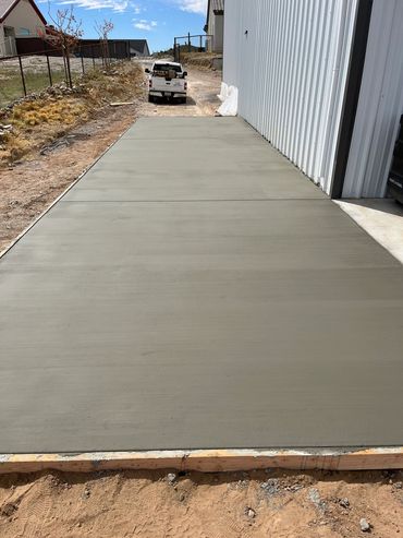 Concrete pads, foundations,  patio, garages driveways, sidewalks, footers, stem walls, monolithic