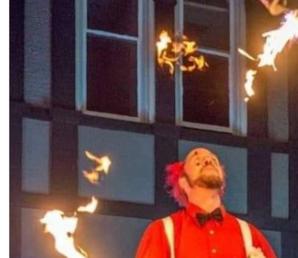 Mr Klown can add FIRE to your next event. This juggling fun person adds light to any event.