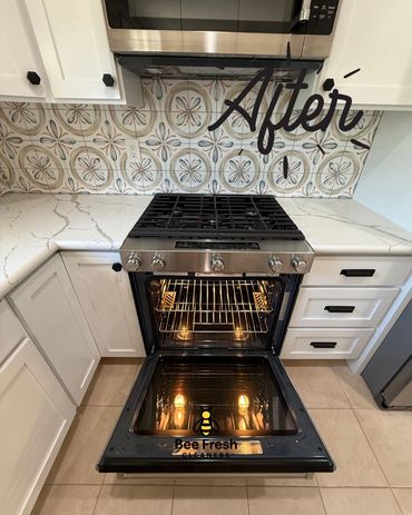 A clean Walnut Creek kitchen with a cleaned appliances after move-out service.