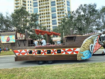 Tampa Bay Bucaneers Float