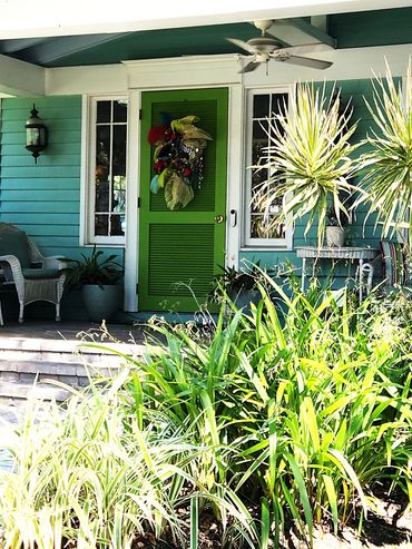 South Tampa home decorated for Gasparilla