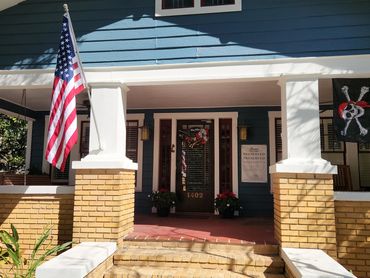 South Tampa home decorated for Gasparilla
