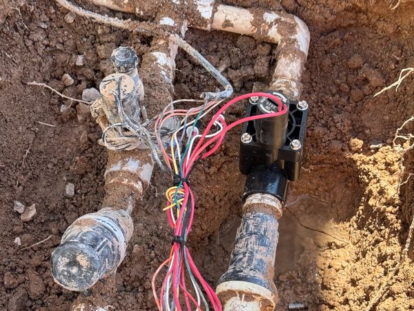 The faulty valve was swapped out with a new Hunter valve.