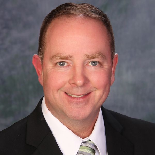 Professional photograph of Dan Powell