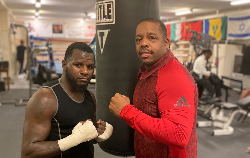 Rodney Ash is the founder of Hot Rod Entertainment and Hot Rod Sports. Sports media and management.