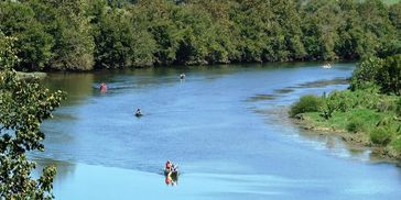 kayaking and tubing on the lazy Clinch River