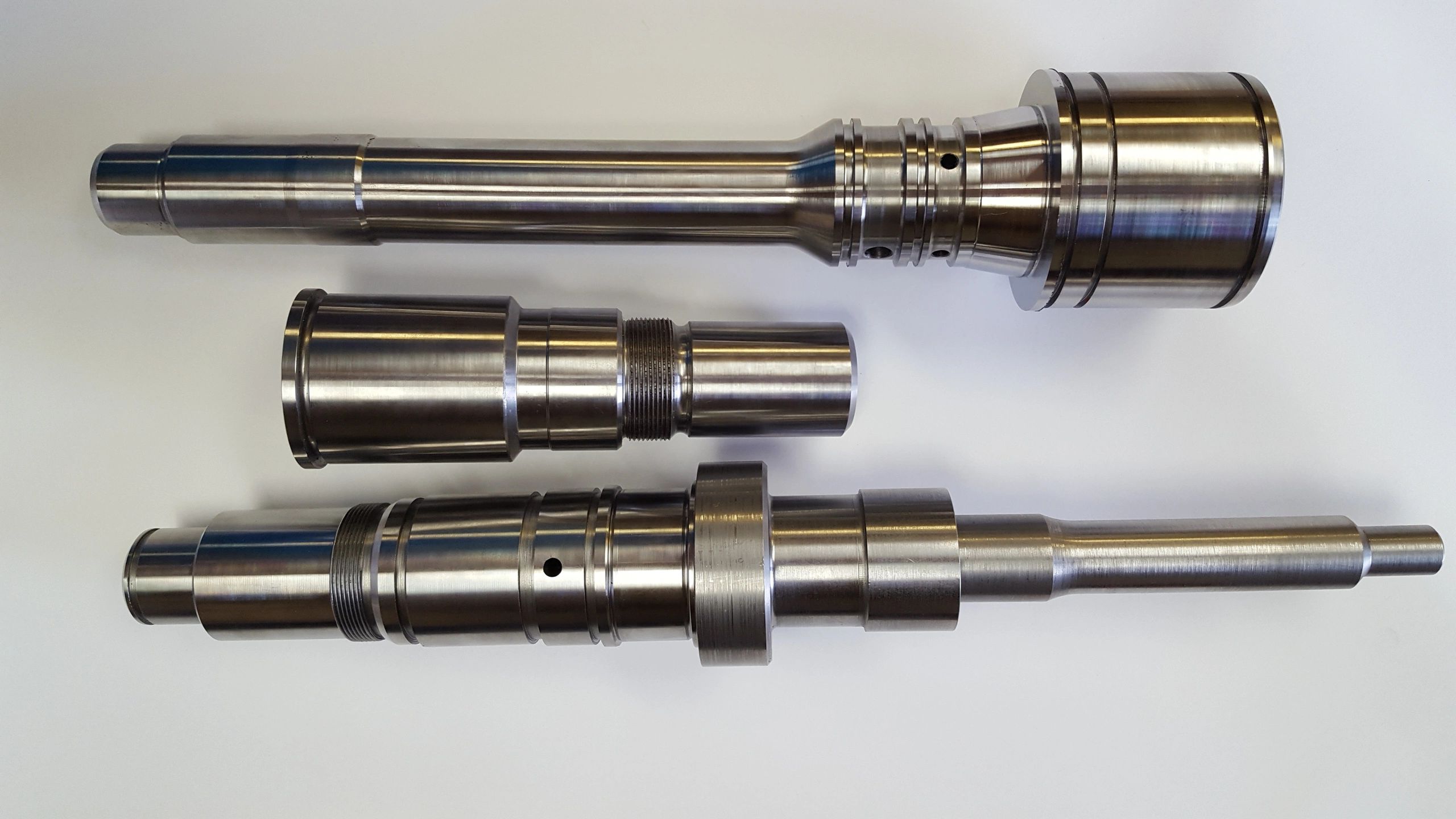 CNC machined Shafts 
Industrial Shafts
Manufacturing Shafts with CNC
Turning alloy Steel
Turning