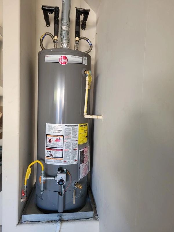 Lahr Plumbing - Water Heater Installs and Repair Service