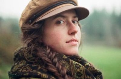 Claire Gordon