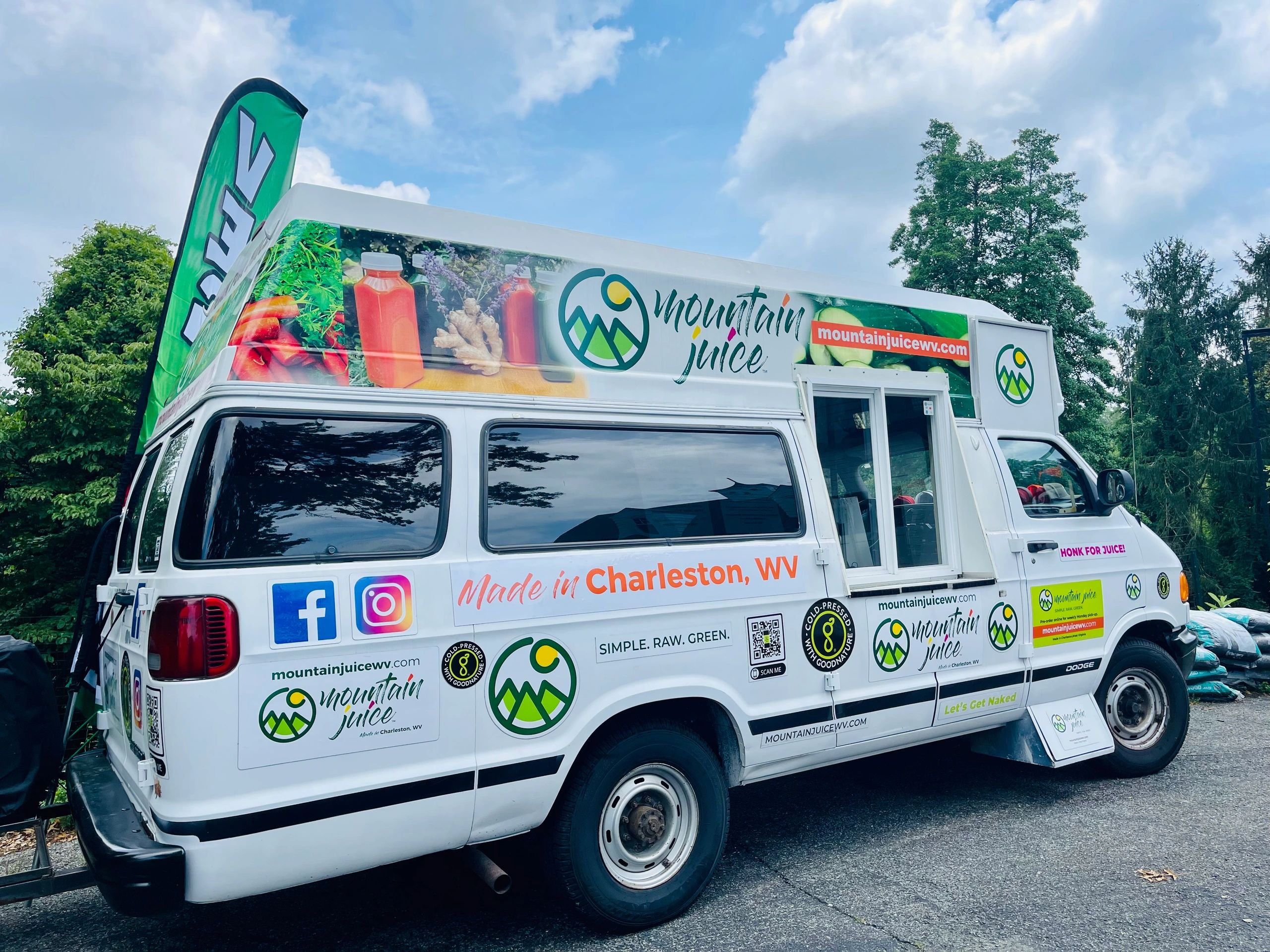 We do weddings,festivals, and events!