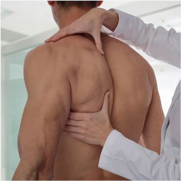registered physiotherapist treating shoulder rotator cuff injury
