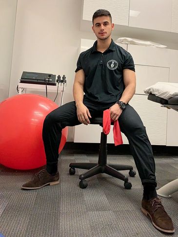 Dhiya hassan licensed physiotherapist in ottawa