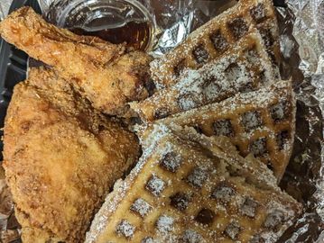 2pc chicken & Waffles
