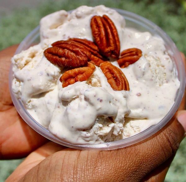 pecan gelato prepared with natural ingredients using real pecan nuts