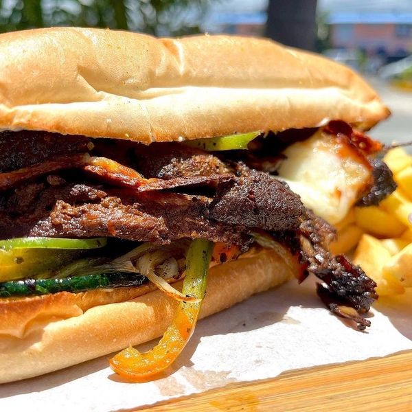 pork meat panini jamaican kingston big sandwich lettuce tomato jerk delicious look