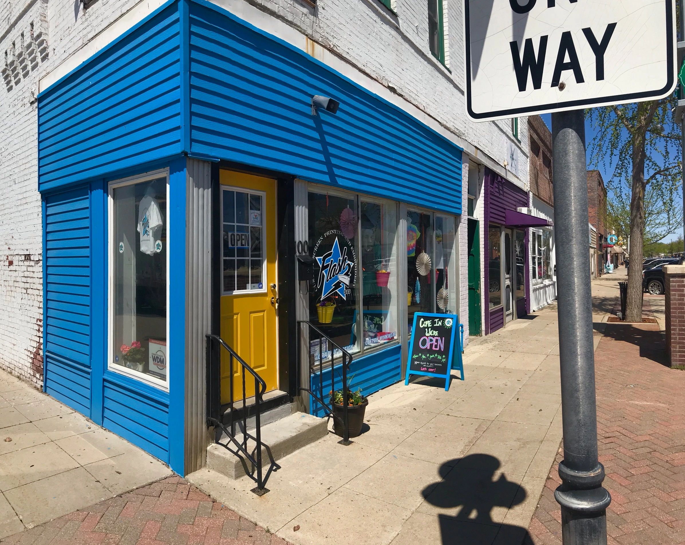 Shop Flash Apparel, Inc.