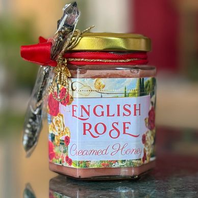 Downton Abbey–inspired creamed honey with Belgian rose flavor. A perfect gift for tea lovers