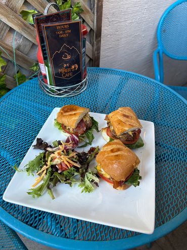 Bacon cheeseburger sliders