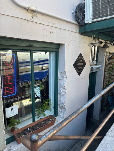 7 Steps Down, Best Breakfast in Town