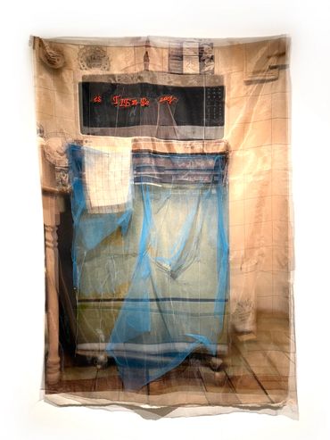 Lavavajillas
Photographic image, embroidery, thread, and collage on fabric
53x38”
2024