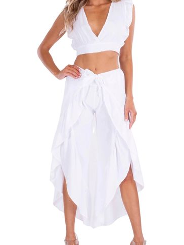 BB1478
Womans white cotton wrap pants
BB1460
Short sleeve crop v neck tie in back
